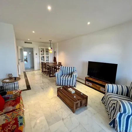 Apartment Quiet & Spacious @ Golf Course W/ Roof Terrace San Roque (Andalucia)