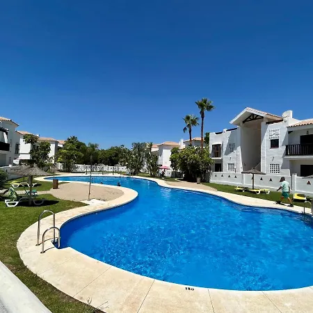 Quiet & Spacious @ Golf Course W/ Roof Terrace *